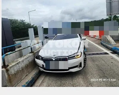 2023, BMW / 520, 30000 км., gas, 1998 куб.см.