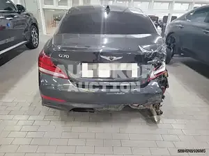2019, Genesis / G70, 32428 км., gas