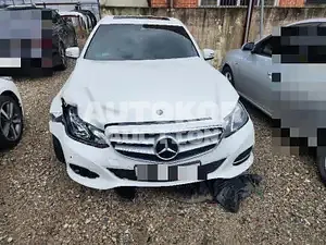 2015, Mercedes-Benz / E 220, VIN: WDDHF0ABXGB290558, 98300 км., diesel