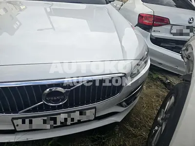 2019, Volvo / S90, 93888 км., diesel, 1969 куб.см.