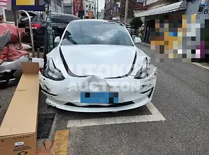 2019, Tesla / Model 3, VIN: 5YJ3E1EB1LF585661, 104000 км., electric, 225 куб.см.