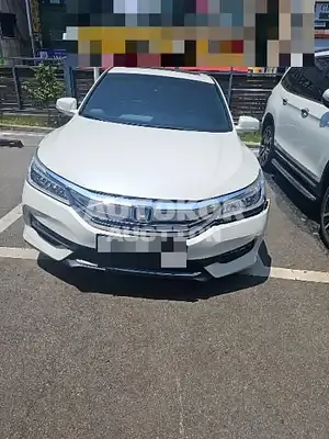 2017, Honda / Accord, VIN: 1HGCR2680HA514908, 95834 км., gas