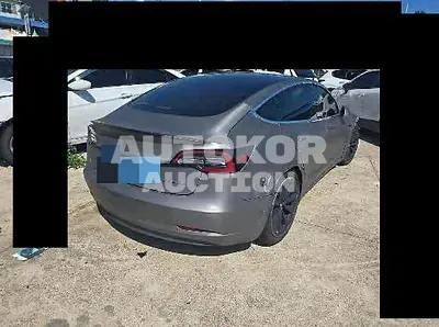 2020, Tesla / Model 3, 84098 км., electric, 225 куб.см.