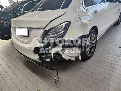 2018, Mercedes-Benz / C 350, VIN: WDDWF4HB1JR401906, 31519 км., hybrid