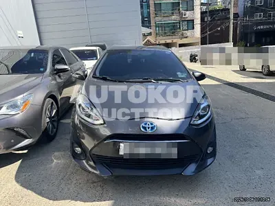 2018, Toyota / Prius C, 117500 км., hybrid