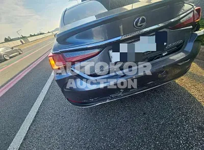 2019, Lexus / ES 300, 146749 км., hybrid, 2487 куб.см.