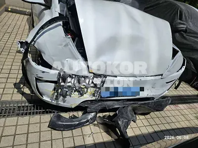 2025, Tesla / Model Y, 4900 км., electric