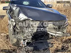 2017, Genesis / G80, VIN: KMHGM41DBJU249698, gas