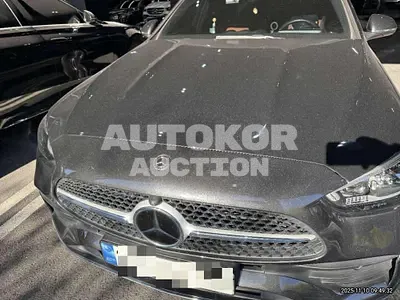 2022, Mercedes-Benz / C 300, 27596 км., gas