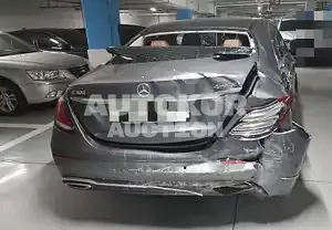 2018, Mercedes-Benz / E 300, VIN: WDDZF4KB7JA409867, 30369 км., hybrid
