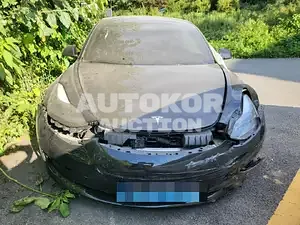 2022, Tesla / Model 3, 21000 км., electric, 236 куб.см.