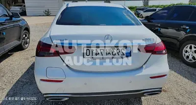 2021, Mercedes-Benz / E 300, VIN: W1KZF5EB1MA985427, hybrid