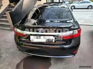 2016, Lexus / ES 300, VIN: JTHBW1GG0H2132285, 141450 км., hybrid