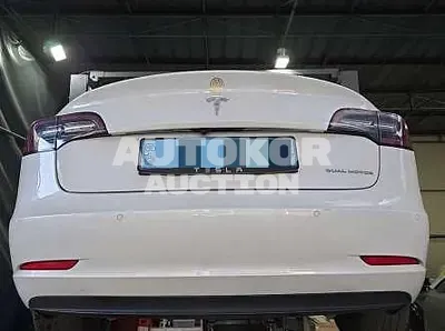 2021, Tesla / Model 3, VIN: 5YJ3E1EB0MF946671, 218159 км., electric