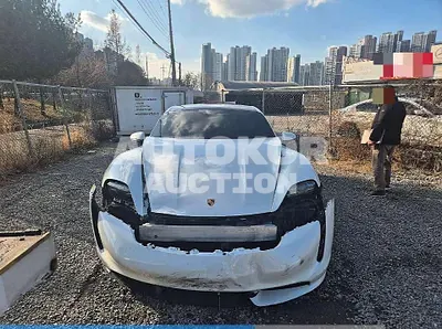 2021, Porsche / Taycan, 48000 км., electric, 129 куб.см.