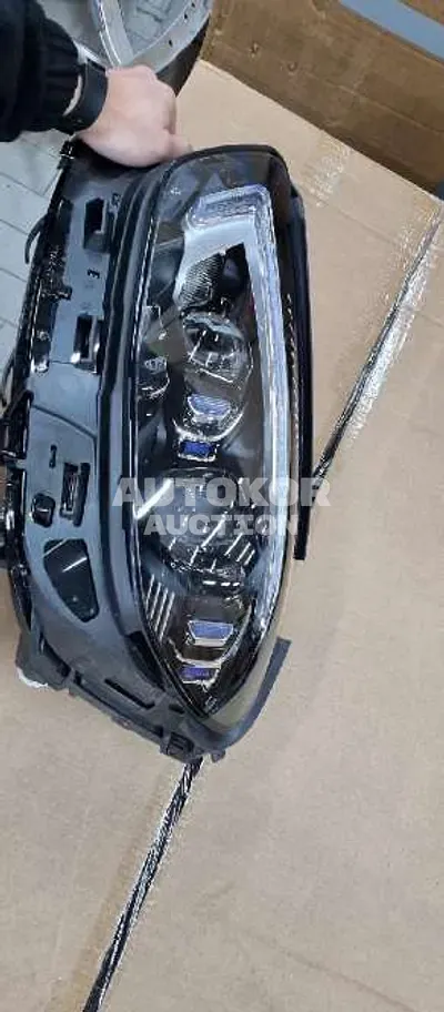 2021, Mercedes-Benz / E 350, unknown
