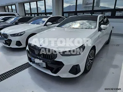 2024, BMW / 520, 47999 км., gas