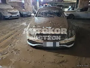 2016, Mercedes-Benz / E 200, 150000 км., gas