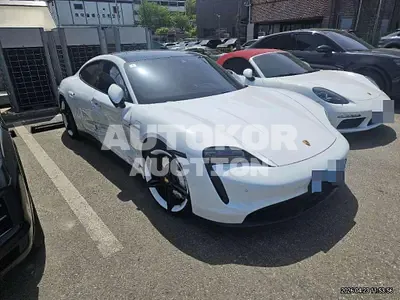 2022, Porsche / Taycan, 55654 км., electric