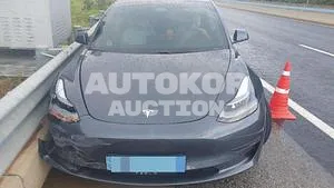 2021, Tesla / Model 3, VIN: 5YJ3E1EB7MF912260, 15000 км., electric, 2400 куб.см.
