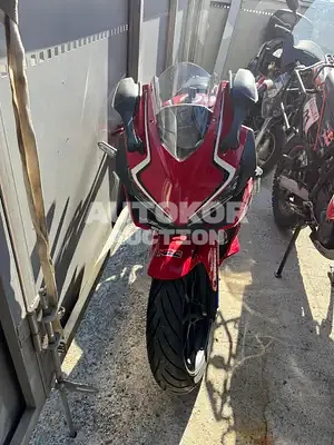 2021, Mercedes-Benz / R 500, gas