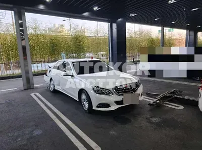 2014, Mercedes-Benz / E 300, 106000 км., gas