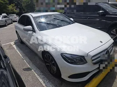 2019, Mercedes-Benz / E 300, 82446 км., gas