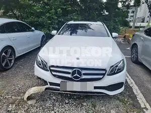 2019, Mercedes-Benz / E 300, VIN: WDDZF4JB7KA600742, gas