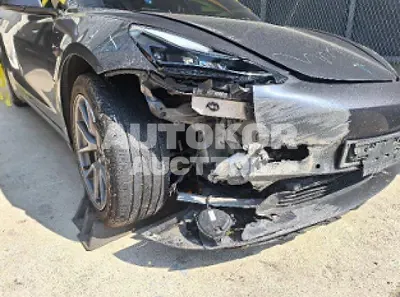 2021, Tesla / Model 3, VIN: 5YJ3E1EBXMF011609, 105561 км., electric