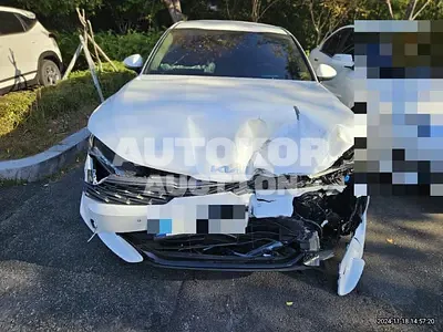 2021, BMW / B5, 30256 км., gas