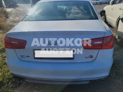 2015, Audi / A6, VIN: WAUZZZ4G0FN027961, 111618 км., diesel