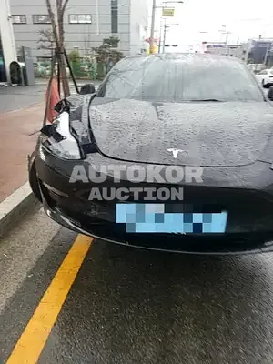 2022, Tesla / Model 3, VIN: 5YJ3E1EB6NF228740, electric