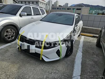 2022, Kia / K5, 52000 км., hybrid