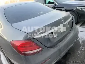2018, Mercedes-Benz / E 300, gas
