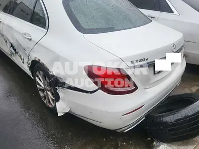 2019, Mercedes-Benz / e220, VIN: WDDZF0EB5KA637811, 110328 км., diesel