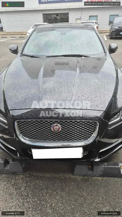 2017, Jaguar / XJ, VIN: SAJAA129XHNW06229, 46084 км., diesel, 3000 куб.см.