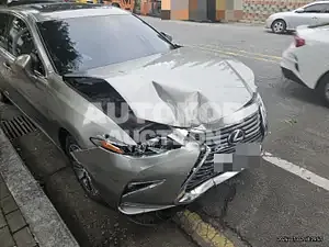 2016, Lexus / ES 300, 44669 км., hybrid