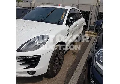 2018, Porsche / Macan, VIN: WP1AA2954JLB25450, 42661 км., gas