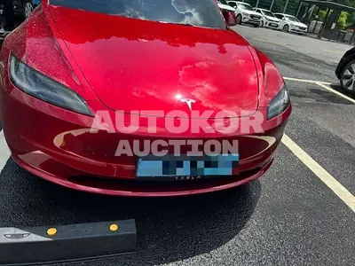 2024, Tesla / Model 3, 8495 км., electric