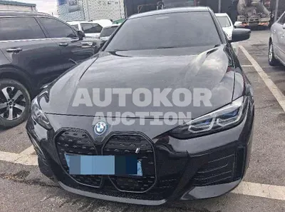 2022, BMW / i4, 57345 км., electric