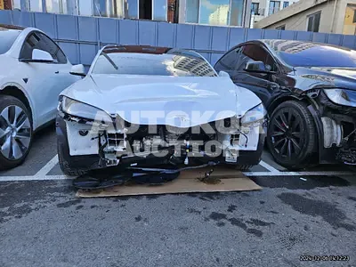 2024, Tesla / Model 3, 15000 км., electric