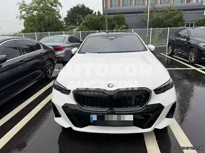 2024, BMW / 520, 4197 км., gas