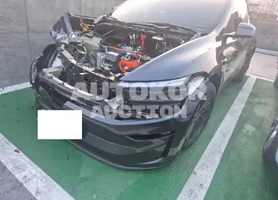 2025, Tesla / Model Y, 13000 км., electric