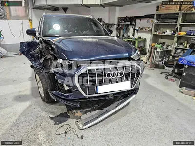 2020, Audi / Q3, VIN: WAUZZZF30L1120329, 69978 км., diesel