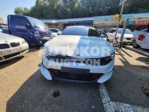 2021, Kia / K5, VIN: KNAG541ABMA131879, 3077 км., gas