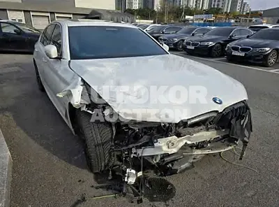 2023, BMW / 520i, 42398 км., gas