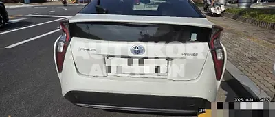 2016, Toyota / Prius, 100000 км., hybrid