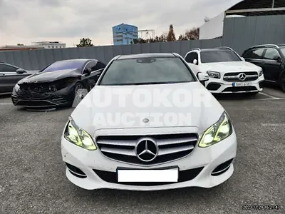 2015, Mercedes-Benz / E 300, VIN: WDDHF8BB6FB141298, 180986 км., gas