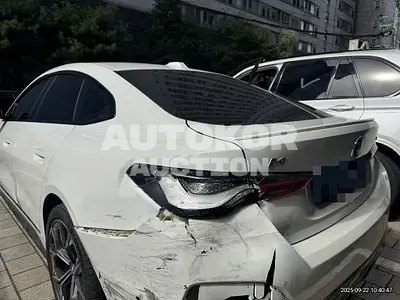 2023, BMW / i4, 30515 км., electric