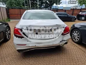 2018, Mercedes-Benz / E 300, gas